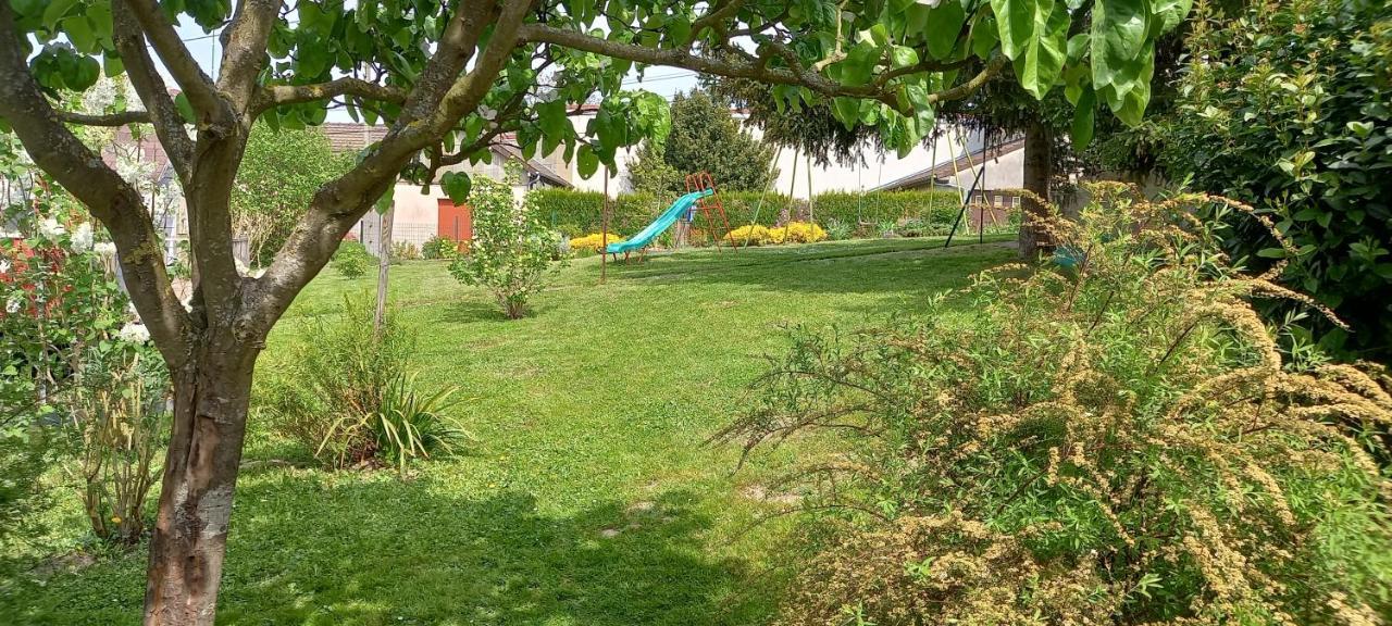 Festigny  Gite Du Bel Air מראה חיצוני תמונה